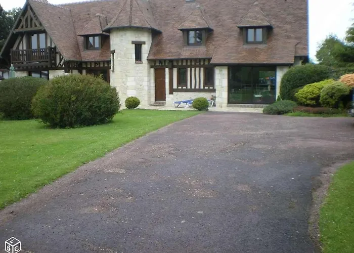 Hibiscus 1er Etage أونفلور